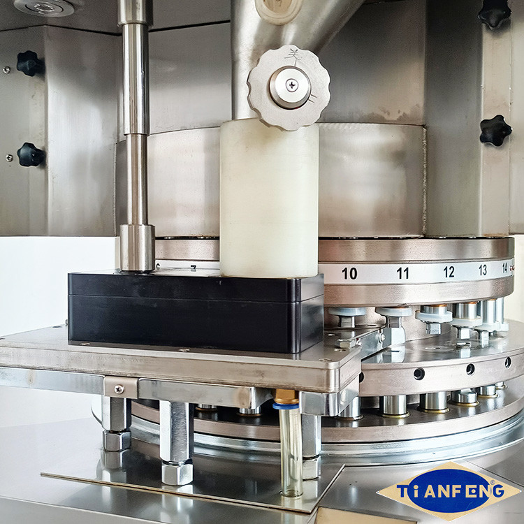 Máquina automática de compressão de comprimidos farmacêuticos tipo rotativo 5,5 KW