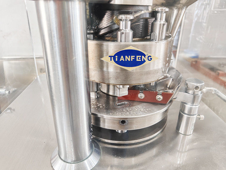 900x800x1800mm Máquina de Prensa de comprimidos com profundidade máxima de enchimento de 15 mm e espessura de comprimido de 2-6 mm
