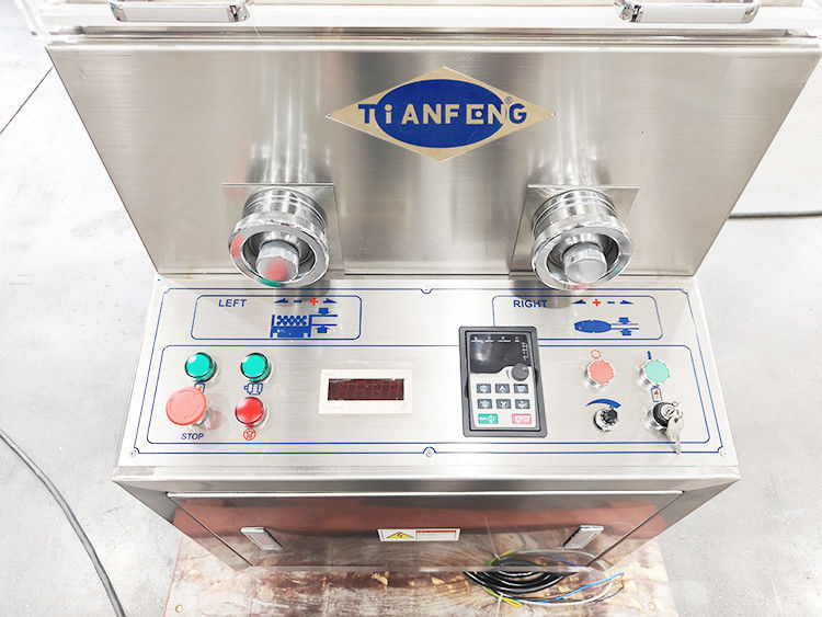 Indústria Farmacêutica Máquina de Prensa Rotativa de Tabletes com 2.2KW de Potência e Máxima Produção de Tabletes de 16200pcs/h