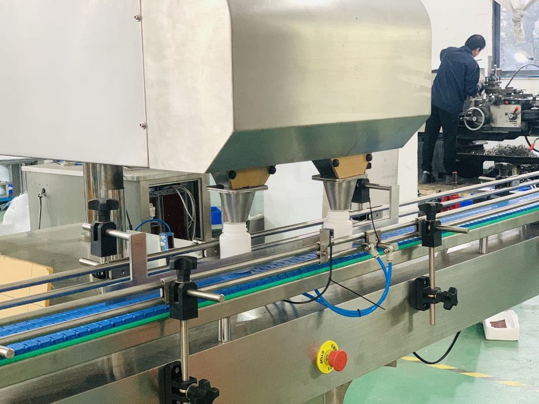 Máquina de Contagem e Enchimento de Capacidade com Capacidade de 10-120 Garrafas/minuto Peso da Máquina kg 320