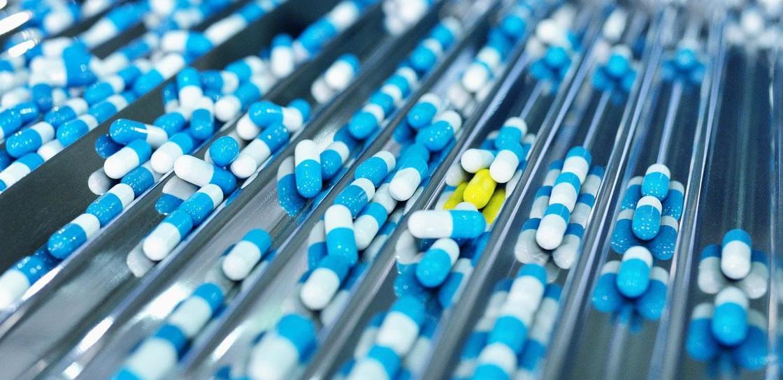 Máquina de Contagem e Enchimento de Capacidade com Capacidade de 10-120 Garrafas/minuto Peso da Máquina kg 320