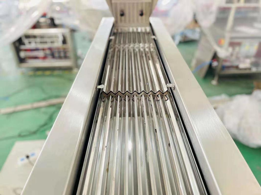 Máquina de preenchimento e contagem automática de tipo a motor elétrico para tensão de 50 Hz/60 Hz e preenchimento preciso