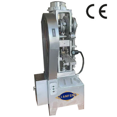 1.5KW Motor Power Tablet Press Machine para profundidade máxima de enchimento 25mm e produção
